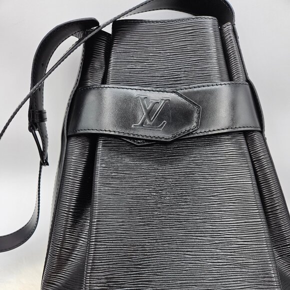 Louis Vuitton Black Epi Leather Sac - Picture 1 of 17